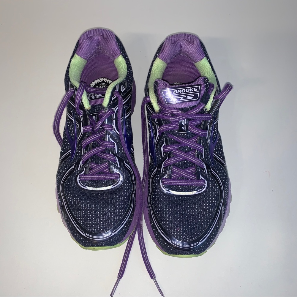 Brooks Adrenaline GTS 16 Women Sz 7.5D Wide Purple